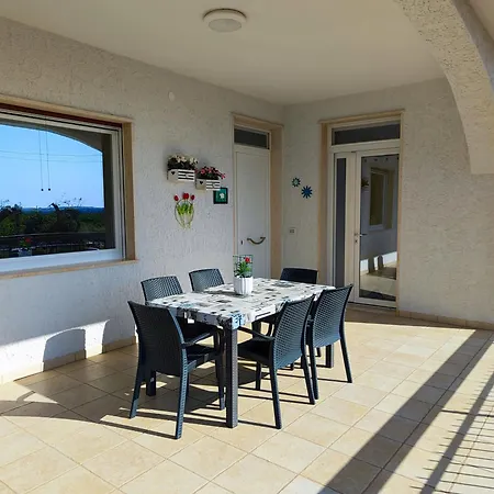 Casa Dori * تْشيستيرنِنو